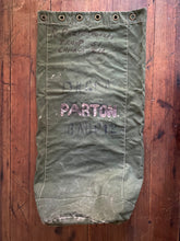 Load image into Gallery viewer, &#39;Parton&#39; Duffle Bag
