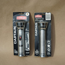 Load image into Gallery viewer, Eveready Captain&#39;s Flashlight (Dead stock)

